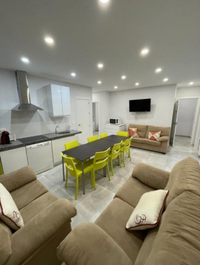 Casa amplia ideal en pleno centro del casco histórico de Almuñecar